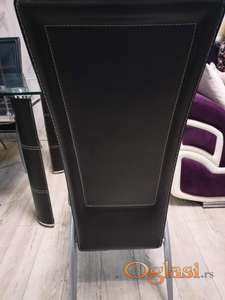 Metalne trpezatijske stolice skoro đžabe